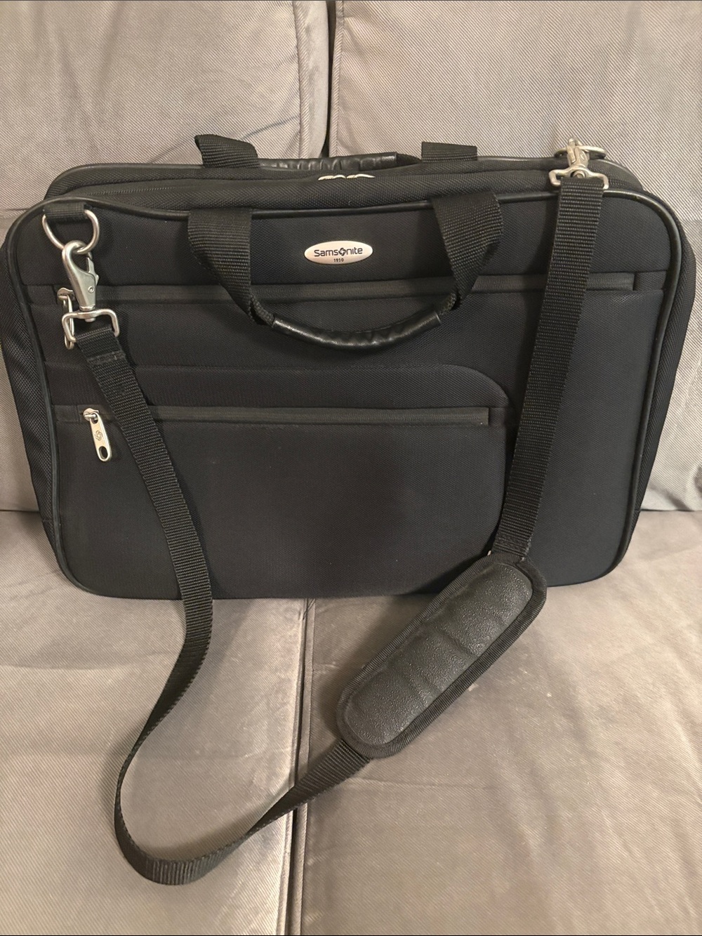 Samsonite Black Professional Laptop Briefcase with Shoulder Strap